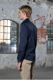 NAVY BLUE COLOR BASIC TRAVELLER SHIRT