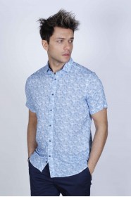 SHORT SLEEVES AND BUTTONS ON THE FRONT. BAMBOO SHIRT. WHITE