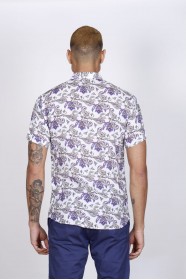 BAMBOO SHIRT IN WHITE, SHORT SLEEVES AND BUTTONS ON THE FRONT