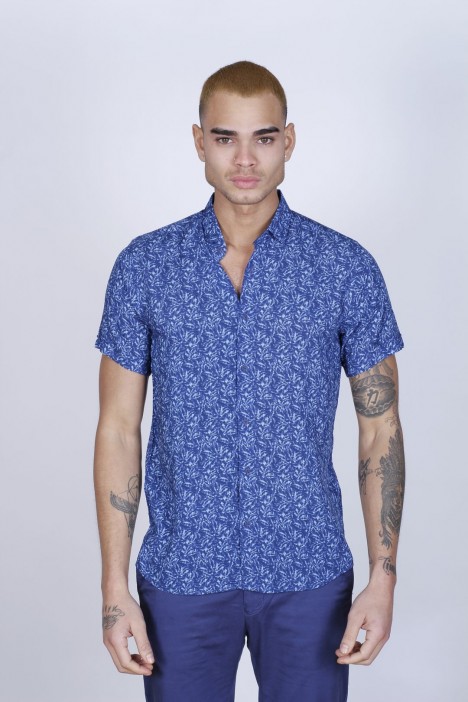 BAMBOO SHIRT IN DARK NAVY BLUE, SHORT SLEEVES AND BUTTONS ON THE FRONT