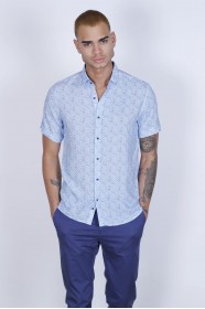BAMBOO SHIRT SHORT SLEEVES AND BUTTONS ON THE FRONT. WHITE