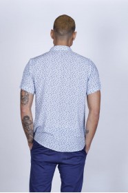 BAMBOO SHIRT SHORT SLEEVES AND BUTTONS ON THE FRONT. WHITE