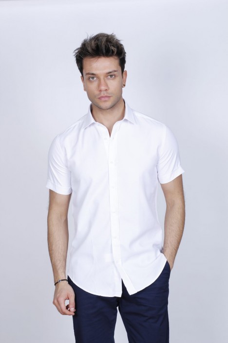 COTTON SHIRT, SHORT SLEEVES AND REGULAR FIT MOLD. WHITE