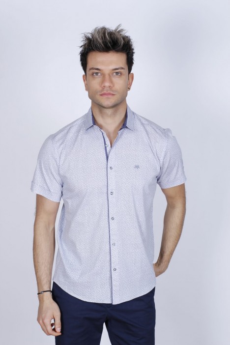 REGULAR-FIT COTTON SHIRT IN SAX BLUE, SHORT SLEEVES AND BUTTONS ON THE FRONT.