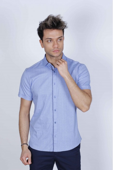 REGULAR-FIT COTTON SHIRT IN BLUE, SHORT SLEEVES AND BUTTONS ON THE FRONT.