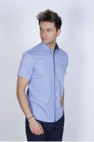 REGULAR-FIT COTTON SHIRT IN BLUE, SHORT SLEEVES AND BUTTONS ON THE FRONT.