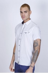BAMBOO SHIRT IN WHITE, SHORT SLEEVES AND BUTTONS ON THE FRONT