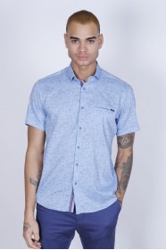 REGULAR-FIT COTTON SHIRT IN BLUE, SHORT SLEEVES AND BUTTONS ON THE FRONT.