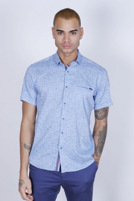 REGULAR-FIT COTTON SHIRT IN BLUE, SHORT SLEEVES AND BUTTONS ON THE FRONT.