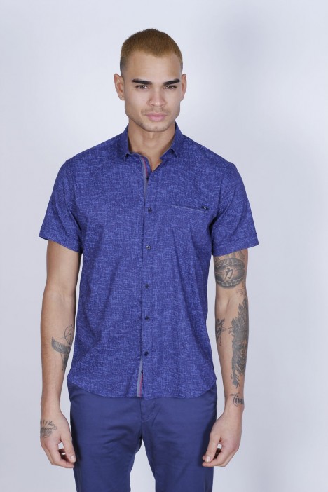 REGULAR-FIT COTTON SHIRT IN PARLIAMENT, SHORT SLEEVES AND BUTTONS ON THE FRONT.