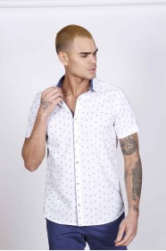 SPORT COTTON SHIRT IN WHITE COLORED, SHORT SLEEVE, SNAP-BUTTON ON THE FRONT.