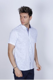 SPORT COTTON SHIRT IN WHITE COLORED, SHORT SLEEVE, SNAP-BUTTON ON THE FRONT.