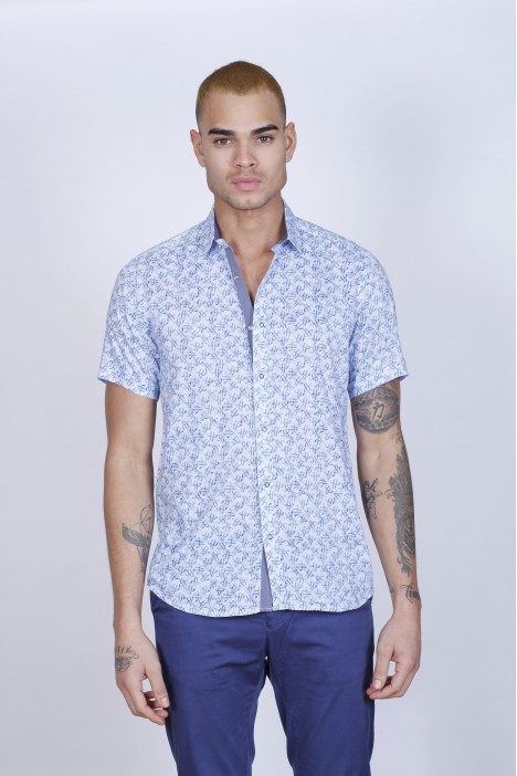 SHORT SLEEVE, REGULAR-FIT SHIRT. LIGHT BLUE