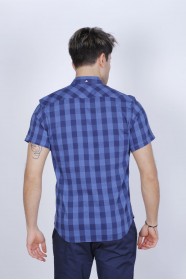 SLIM-FIT COTTON SHIRT IN NAVY BLUE COLORED, SHORT SLEEVE, SNAP-BUTTON ON THE FRONT.