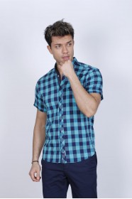SLIM-FIT COTTON SHIRT IN MINT GREEN COLORED, SHORT SLEEVE, SNAP-BUTTON ON THE FRONT.
