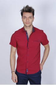 SLIM-FIT COTTON SHIRT IN RED COLORED, SHORT SLEEVE, SNAP-BUTTON ON THE FRONT.
