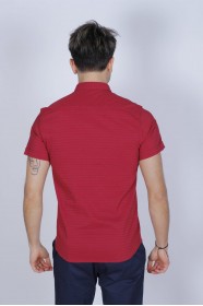 SLIM-FIT COTTON SHIRT IN RED COLORED, SHORT SLEEVE, SNAP-BUTTON ON THE FRONT.