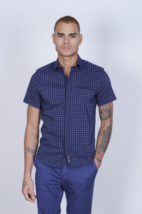 SPORT COTTON SHIRT IN NAVY BLUE COLORED, SHORT SLEEVE, SNAP-BUTTON ON THE FRONT.