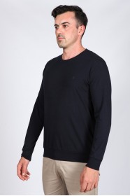 T-shirt with long sleeves, round neck and lycra content. Navy Blue.