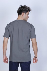 KHAKI COLOUR, SHORT SLEEVE T-SHIRT, COTTON AND LYCRA MIXED WITH A ROUND NECK AND CONTRAST FRONT PRINT.