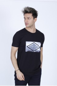 SHORT SLEEVE PRINTED DETAIL ROUND NECK T-SHIRT. BLACK