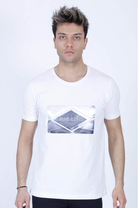 SHORT SLEEVE PRINTED DETAIL, ROUND NECK T-SHIRT. WHITE