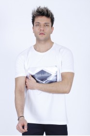 SHORT SLEEVE PRINTED DETAIL, ROUND NECK T-SHIRT. WHITE