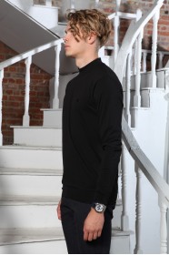 LONG SLEEVE HIGH NECK T-SHIRT. BLACK