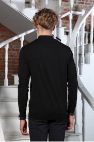 LONG SLEEVE HIGH NECK T-SHIRT. BLACK