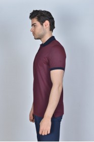 BORDEAUX COLOUR, SHORT SLEEVE, MADE OF SPECIAL MERCERIZED FABRIC, POLO COLLAR, SNAP-BUTTON FASTENING , CLASSIC T-SHIRT.