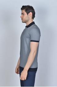 NAVY BLUE COLOR, SHORT SLEEVE, MADE OF SPECIAL MERCERIZED FABRIC, POLO COLLAR, SNAP-BUTTON FASTENING , CLASSIC T-SHIRT.