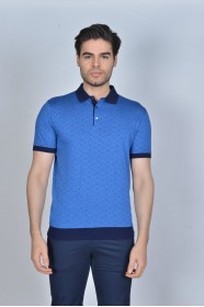 DARK BLUE COLOR, SHORT SLEEVE, MADE OF SPECIAL MERCERIZED FABRIC, POLO COLLAR, SNAP-BUTTON FASTENING , CLASSIC T-SHIRT.