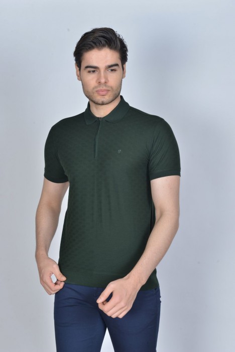 GREEN COLORED, SHORT SLEEVE, MADE OF SPECIAL MERCERIZED FABRIC, POLO COLLAR, SNAP-BUTTON FASTENING , CLASSIC T-SHIRT.