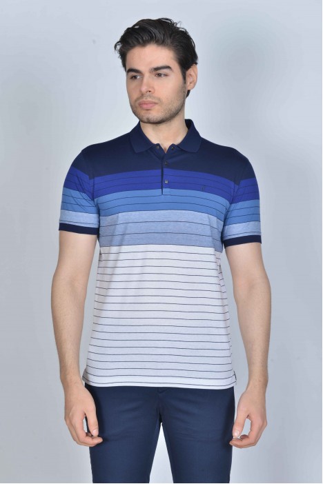 NAVY BLUE COLOR, SHORT SLEEVE, MADE OF SPECIAL MERCERIZED FABRIC, POLO COLLAR, SNAP-BUTTON FASTENING , CLASSIC T-SHIRT.