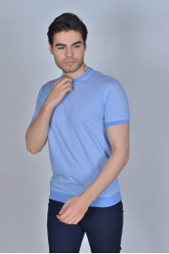 BLUE COLORED, SHORT SLEEVE, MADE OF SPECIAL MERCERIZED FABRIC, ROUND NECK, SNAP-BUTTON FASTENING , CLASSIC T-SHIRT.