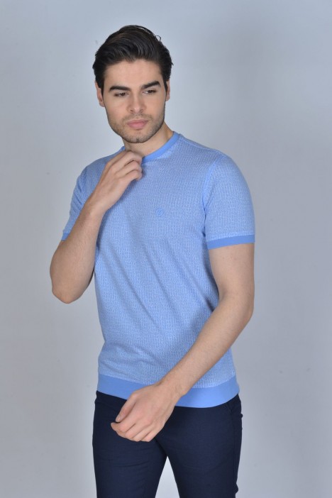 BLUE COLORED, SHORT SLEEVE, MADE OF SPECIAL MERCERIZED FABRIC, ROUND NECK, SNAP-BUTTON FASTENING , CLASSIC T-SHIRT.