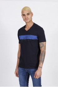 SHORT SLEEVE, REGULAR-FIT, V-NECK, PRINTED T-SHIRT. NAVY BLUE