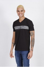 SHORT SLEEVE, REGULAR-FIT, V-NECK, PRINTED T-SHIRT. BLACK