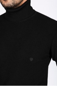 BLACK COLOR TURTLENECK SWEATER