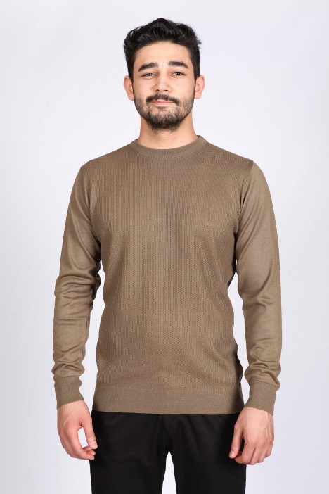 ROUND NECK WOOL SWEATER. MEDIUM BROWN 