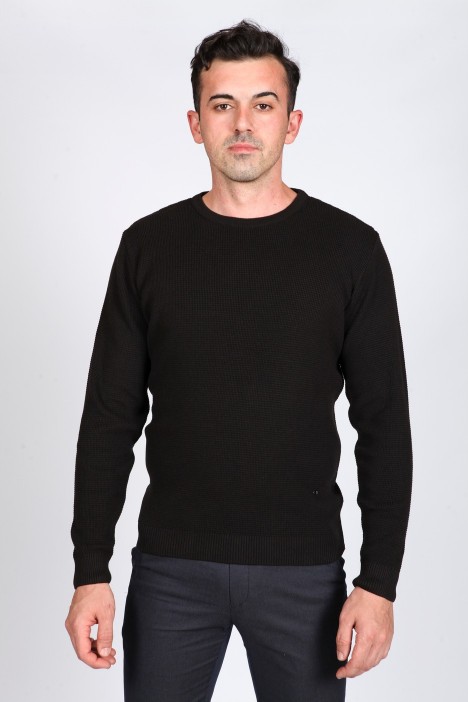 BLACK COLOR CREW- NECK SWEATHER