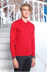 RED COLOR EMBOSSED TEXTURE DETAILED POLO ZIPPERED SWEATER