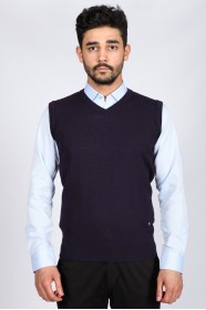 KNIT VEST WITH EMBOSSED PATTERNED. DARK-PURPLE