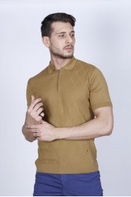 SHORT SLEEVE, ZİPPER POLO NECK, REGULAR MOLD, 100% COTTON SWEATER. DARK MUSTARD