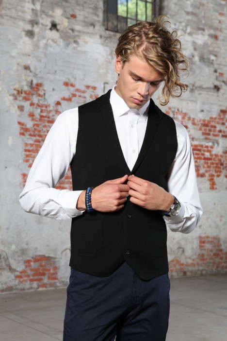 BLACK COLOR WOOL KNİTTED WAİSCOAT
